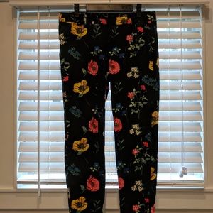 Old Navy Pixie Pants Floral